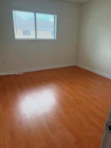 9475 PALM CR N 9475, Pembroke Pines, FL 33025