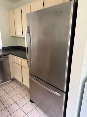 9475 PALM CR N 9475, Pembroke Pines, FL 33025