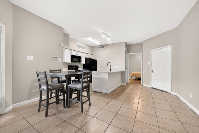 10855 Meadowglen Lane 608, Houston, TX 77042