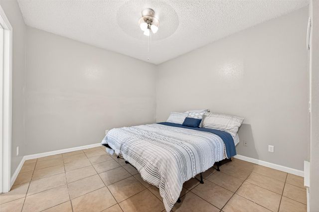 10855 Meadowglen Lane 608, Houston, TX 77042
