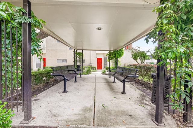 10855 Meadowglen Lane 608, Houston, TX 77042