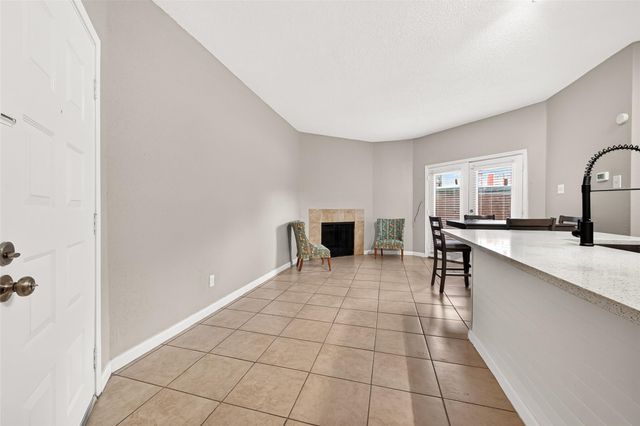 10855 Meadowglen Lane 608, Houston, TX 77042