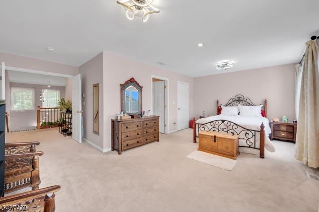 286 Summerhill Dr, Parsippany-troy Hills Twp., NJ 07950