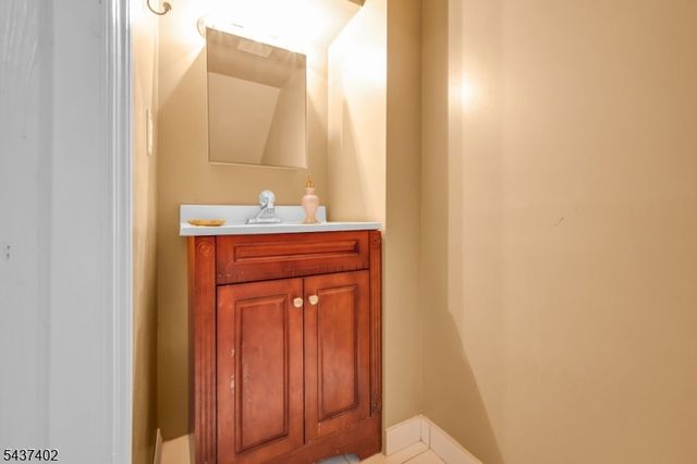 286 Summerhill Dr, Parsippany-troy Hills Twp., NJ 07950