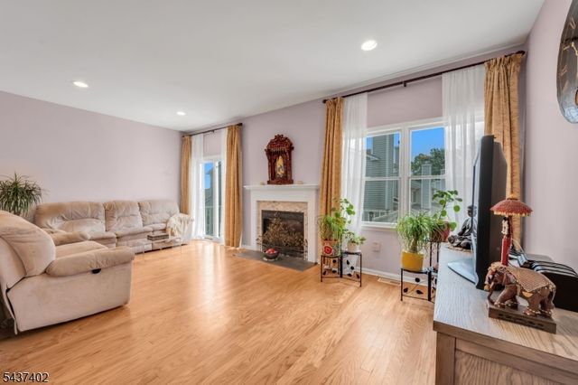 286 Summerhill Dr, Parsippany-troy Hills Twp., NJ 07950