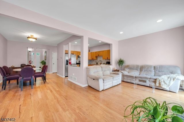286 Summerhill Dr, Parsippany-troy Hills Twp., NJ 07950