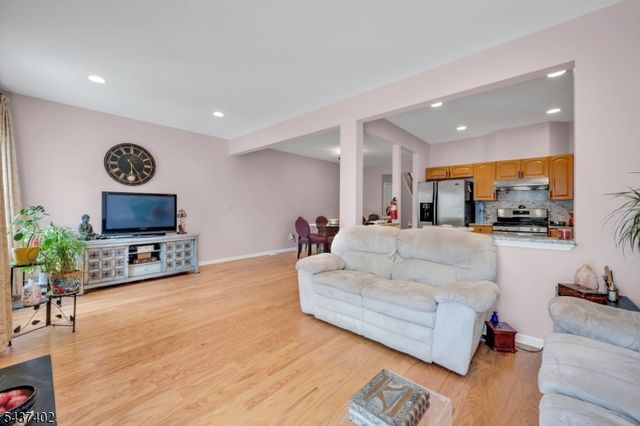 286 Summerhill Dr, Parsippany-troy Hills Twp., NJ 07950