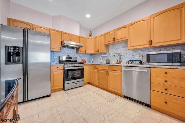 286 Summerhill Dr, Parsippany-troy Hills Twp., NJ 07950