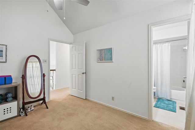 211 Cimarron Trail 8, Irving, TX 75063