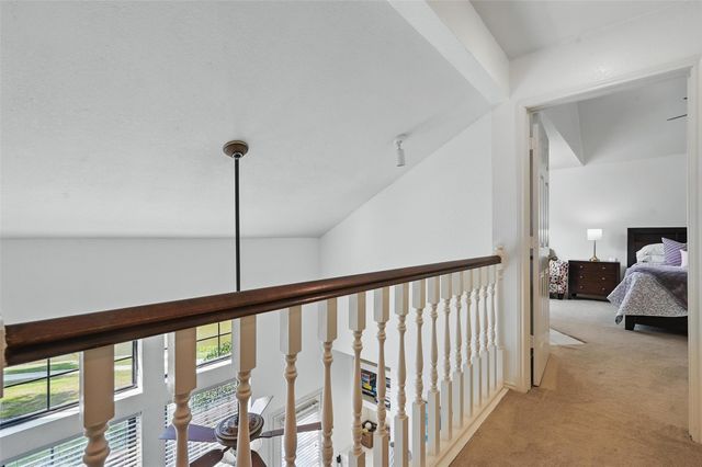211 Cimarron Trail 8, Irving, TX 75063