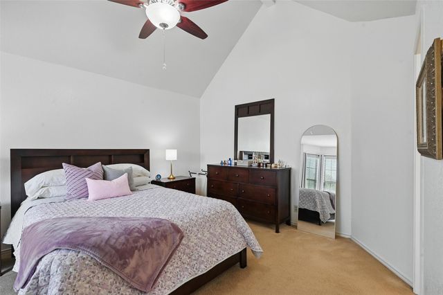 211 Cimarron Trail 8, Irving, TX 75063