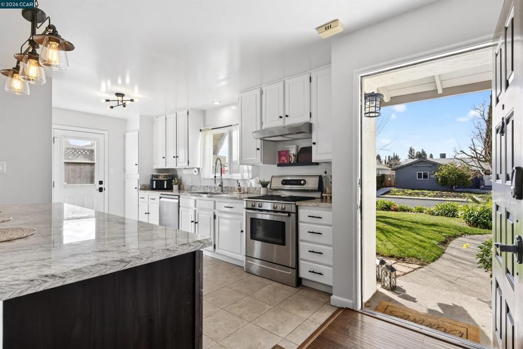 Image 13 of property listing at 4273 4273 Armand Dr, Concord, CA 94521