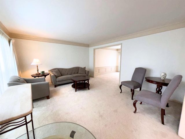 2356 Pleasant View Drive, Rochester Hills, MI 48306