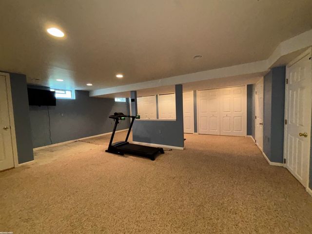2356 Pleasant View Drive, Rochester Hills, MI 48306