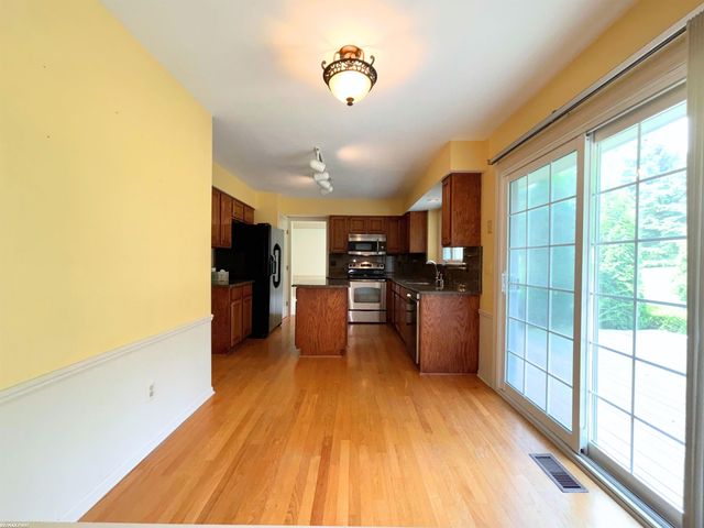 2356 Pleasant View Drive, Rochester Hills, MI 48306