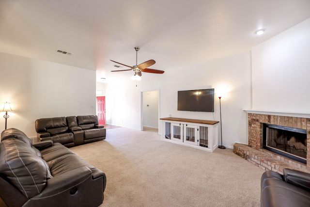 6718 92nd Street, Lubbock, TX 79424