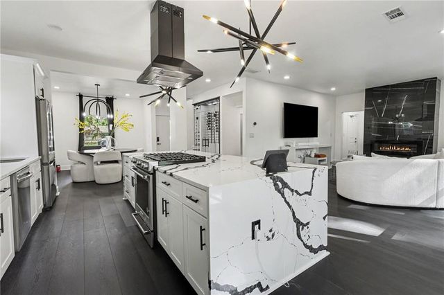 855 Fleetwood Circle SW, Atlanta, GA 30311