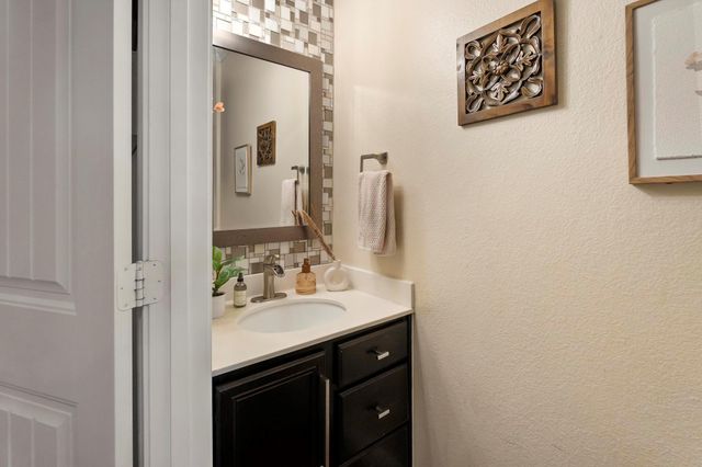 11212 Whitefaulds DR, Austin, TX 78754