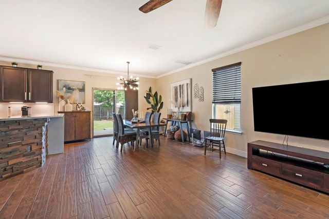 11212 Whitefaulds DR, Austin, TX 78754