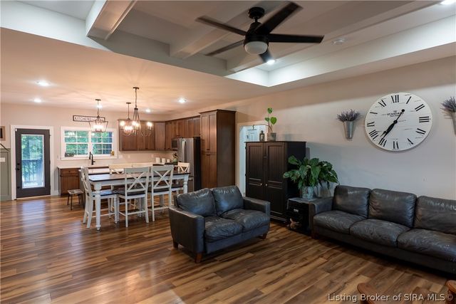 808 Kings Court, Memphis, IN 47143