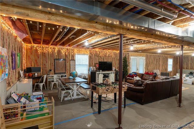 808 Kings Court, Memphis, IN 47143