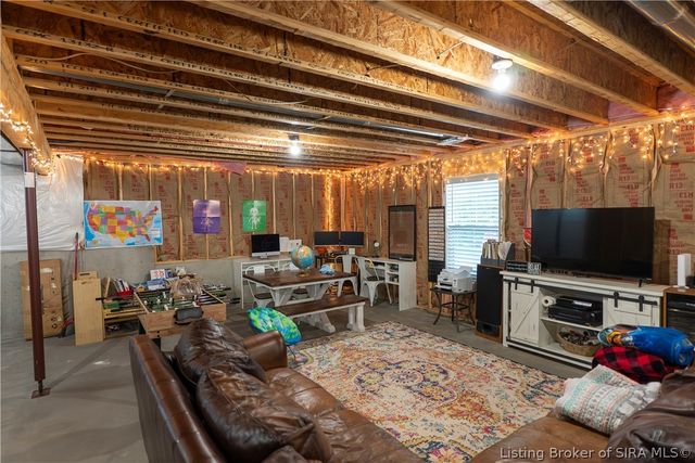 808 Kings Court, Memphis, IN 47143