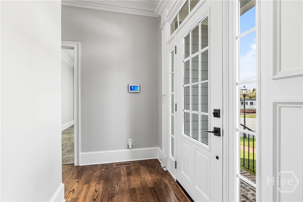 Image 5 of property listing at 407 Reserve Way, Savannah, GA 31401