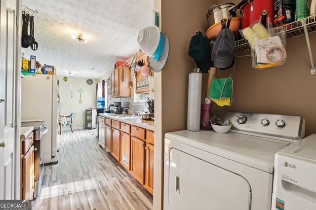 2 Ruby Court, Grantville, GA 30220