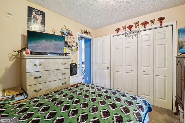 2 Ruby Court, Grantville, GA 30220