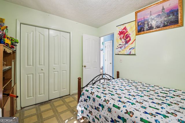 2 Ruby Court, Grantville, GA 30220