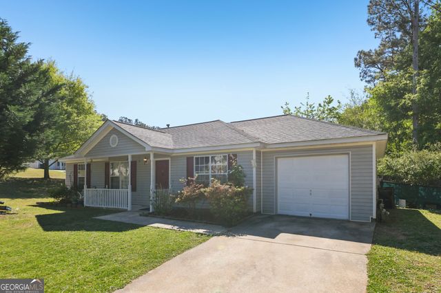 2 Ruby Court, Grantville, GA 30220