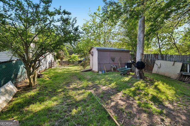 2 Ruby Court, Grantville, GA 30220