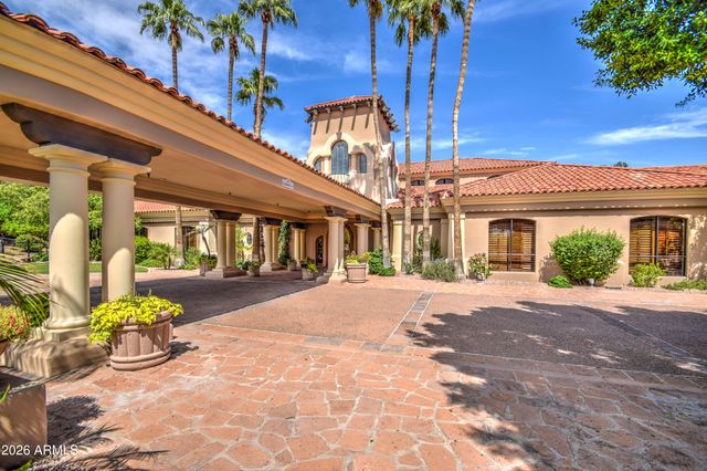 2201 E TAHITIAN Way, Gilbert, AZ 85234