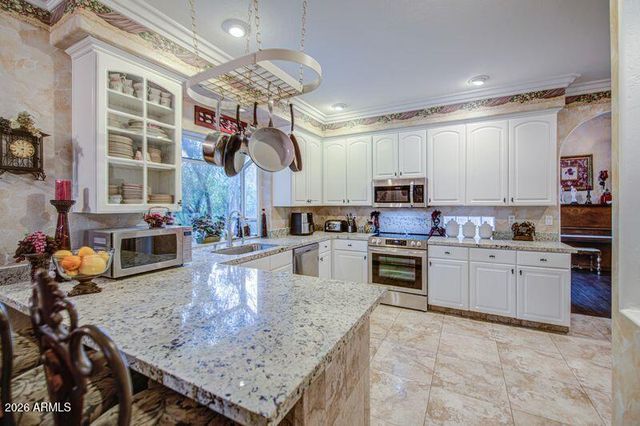 2201 E TAHITIAN Way, Gilbert, AZ 85234