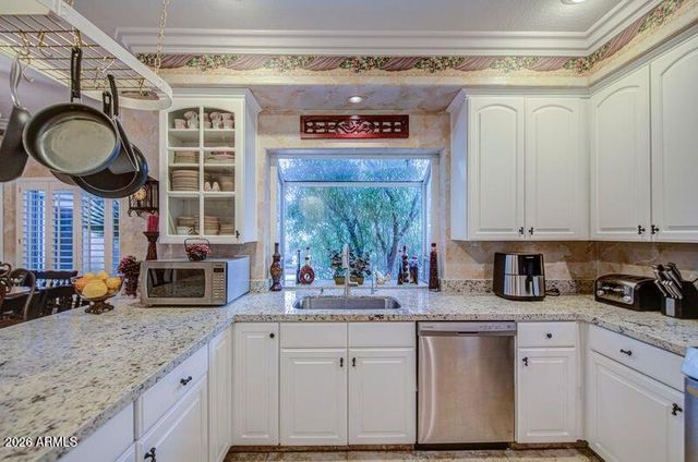 2201 E TAHITIAN Way, Gilbert, AZ 85234