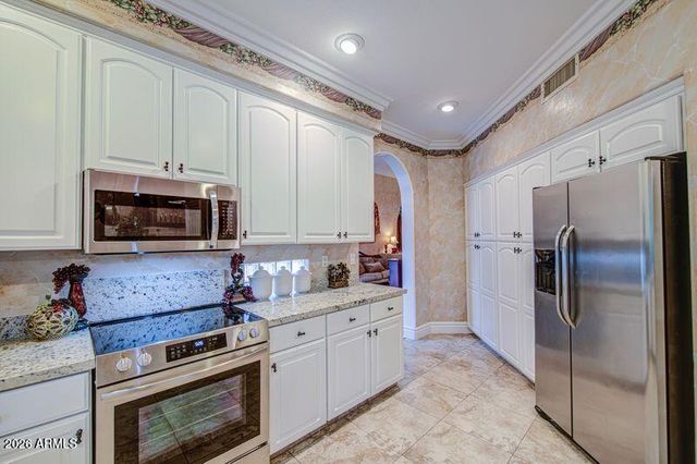 2201 E TAHITIAN Way, Gilbert, AZ 85234