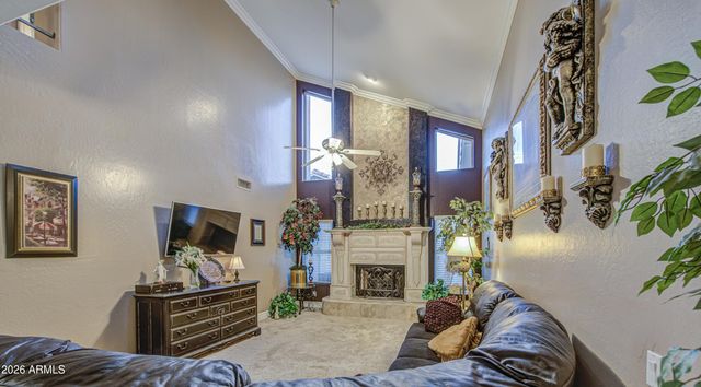 2201 E TAHITIAN Way, Gilbert, AZ 85234