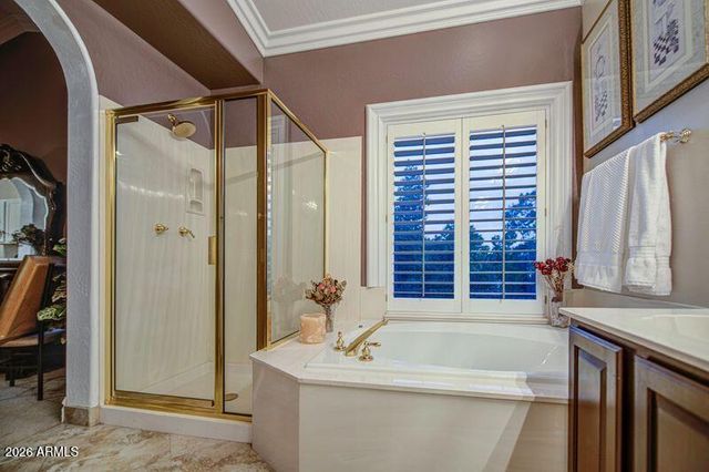 2201 E TAHITIAN Way, Gilbert, AZ 85234