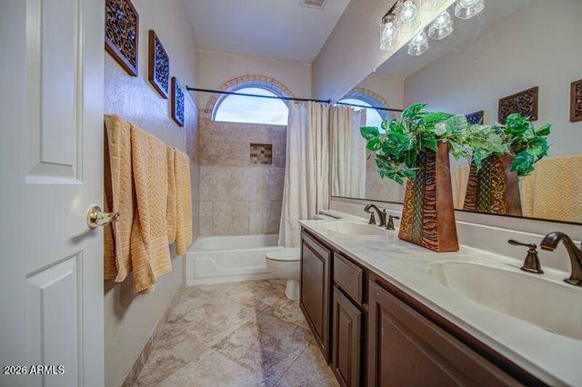 2201 E TAHITIAN Way, Gilbert, AZ 85234