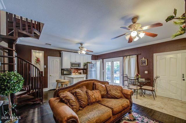 2201 E TAHITIAN Way, Gilbert, AZ 85234