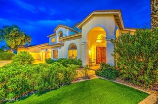 2201 E TAHITIAN Way, Gilbert, AZ 85234