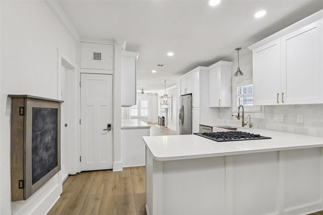 416 WILDWOOD WAY, Belleair, FL 33756