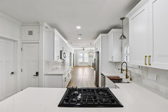 416 WILDWOOD WAY, Belleair, FL 33756