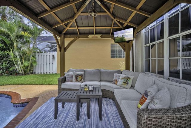 7620 Thornlee Drive, Lake Worth, FL 33467