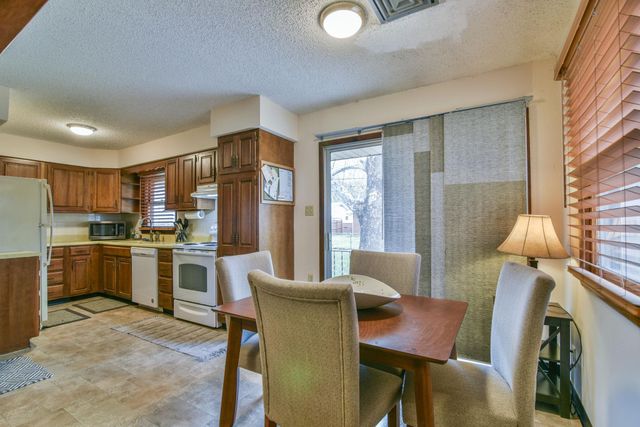 3139 S Martinson Ave, Wichita, KS 67217