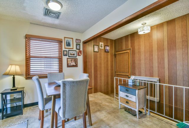 3139 S Martinson Ave, Wichita, KS 67217