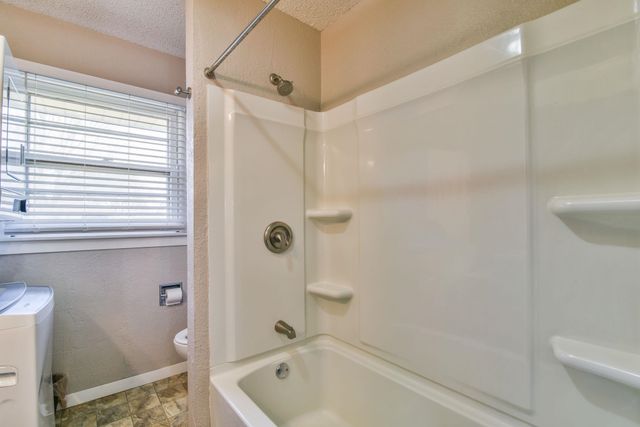 3139 S Martinson Ave, Wichita, KS 67217