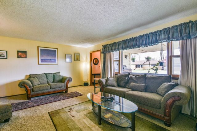 3139 S Martinson Ave, Wichita, KS 67217