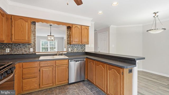 7843 SABRE CT, Manassas, VA 20109