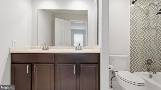 7843 SABRE CT, Manassas, VA 20109